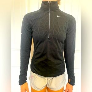 Medium Women’s Nike Dri-fit 1/4 zip running shirt